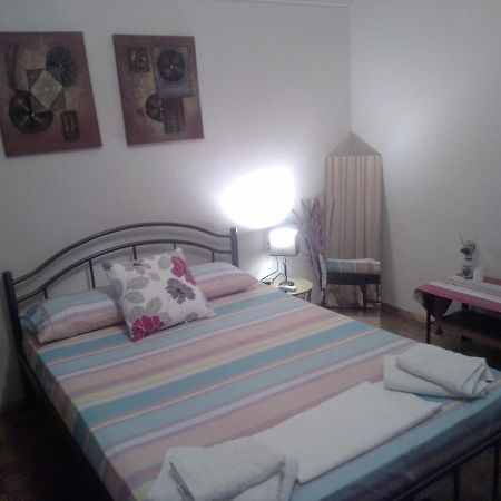 Room To Rent-Shared Wc Kavála Luaran gambar